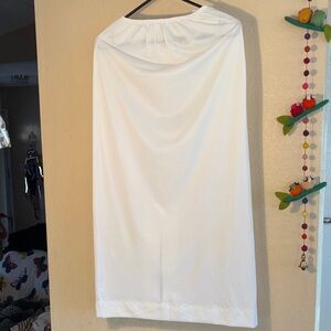 EUC VINTAGE MOVIE STAR MAXI WHITE SLIP SKIRT SIZE SMALL. antron III Nylon.